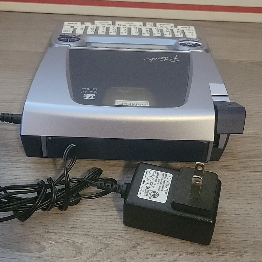 Brother PT-1880 Label Maker